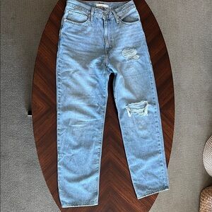 Women’s Levi’s ‘94 Baggy size 27